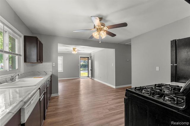 5228 Fletcher Street, Wayne, MI 48184