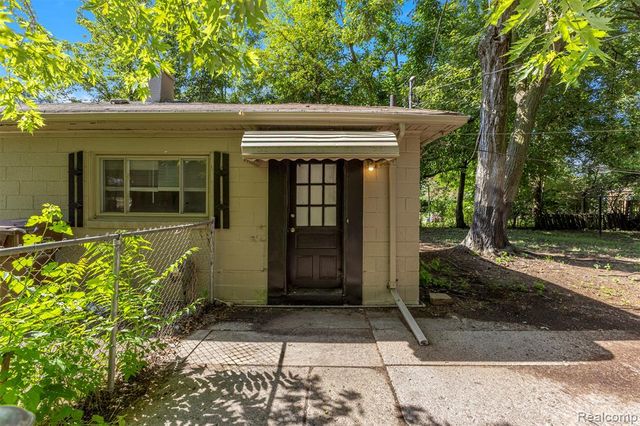 5228 Fletcher Street, Wayne, MI 48184