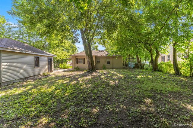 5228 Fletcher Street, Wayne, MI 48184