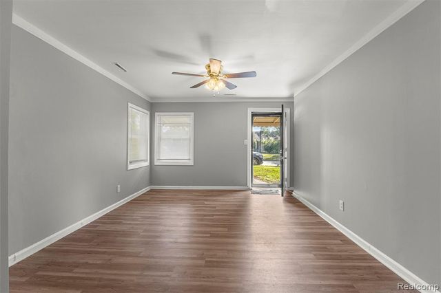 5228 Fletcher Street, Wayne, MI 48184