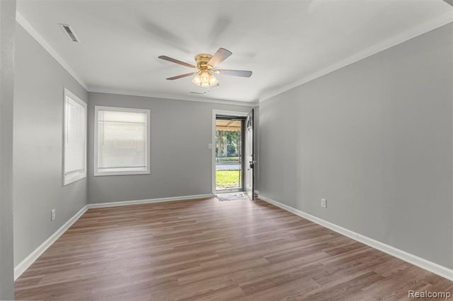 5228 Fletcher Street, Wayne, MI 48184