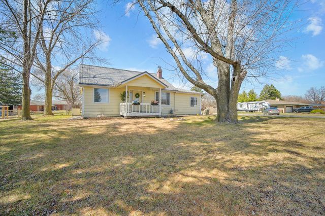 400 Center Avenue S, Mitchellville, IA 50169