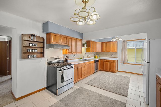 400 Center Avenue S, Mitchellville, IA 50169