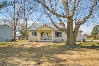 400 Center Avenue S, Mitchellville, IA 50169