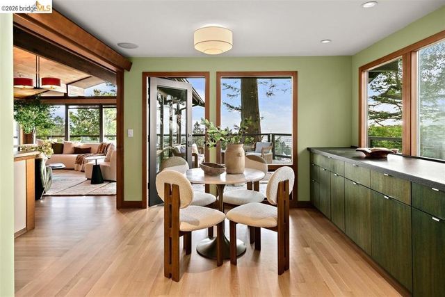 402 Vermont Avenue, Berkeley, CA 94707