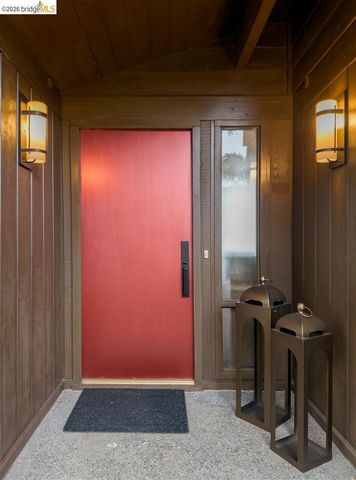 402 Vermont Avenue, Berkeley, CA 94707