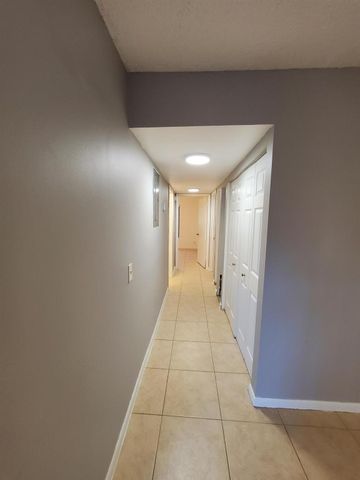 2445 SW 22nd Avenue 1020, Delray Beach, FL 33445