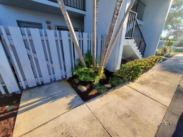 2445 SW 22nd Avenue 1020, Delray Beach, FL 33445