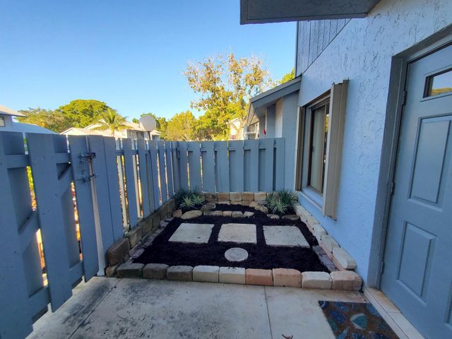 2445 SW 22nd Avenue 1020, Delray Beach, FL 33445