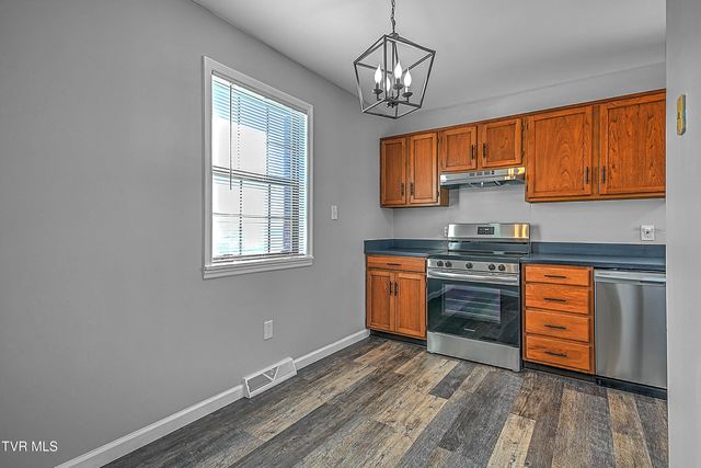 23342-40 Young Drive, Bristol, VA 24202