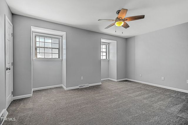 23342-40 Young Drive, Bristol, VA 24202
