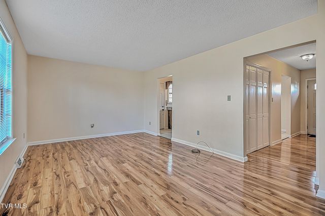 23342-40 Young Drive, Bristol, VA 24202