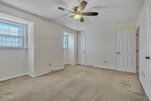 23342-40 Young Drive, Bristol, VA 24202