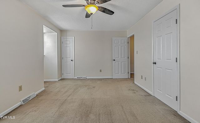 23342-40 Young Drive, Bristol, VA 24202