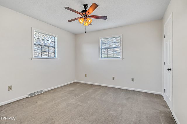 23342-40 Young Drive, Bristol, VA 24202