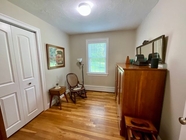10 Burnap Rd, Sutton, MA 01590