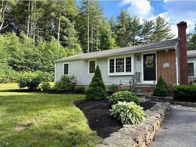 10 Burnap Rd, Sutton, MA 01590