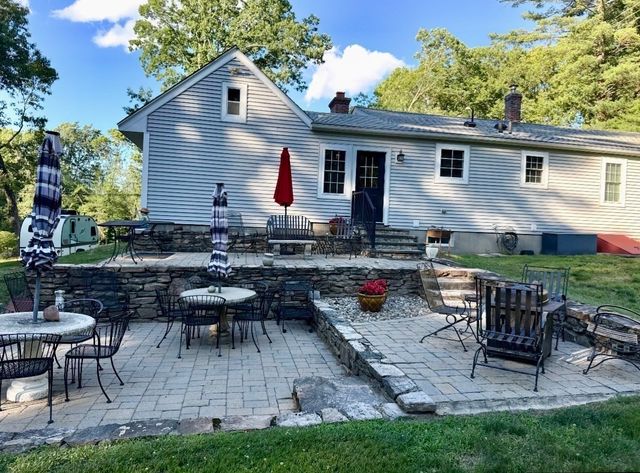 10 Burnap Rd, Sutton, MA 01590