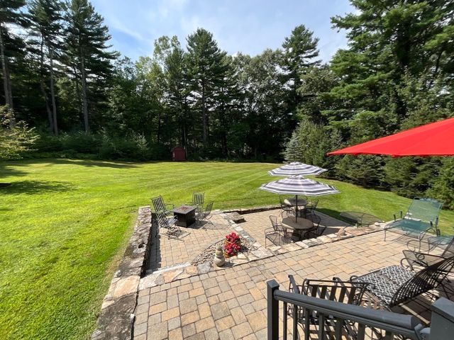 10 Burnap Rd, Sutton, MA 01590
