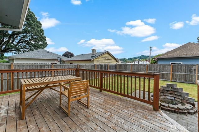 1044 Park Street, Woodland, WA 98674