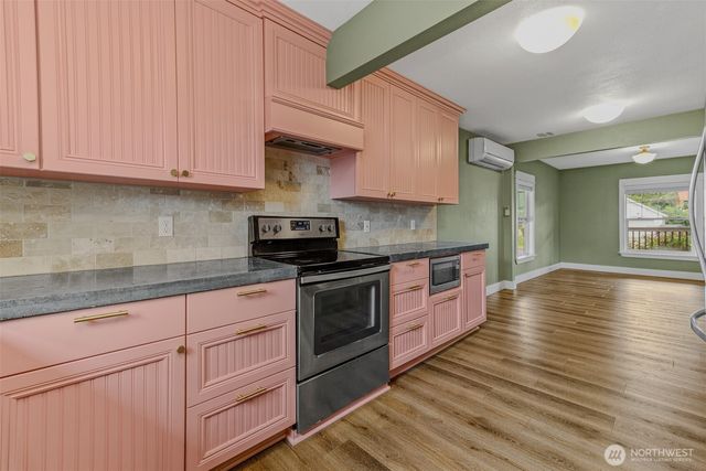 1044 Park Street, Woodland, WA 98674