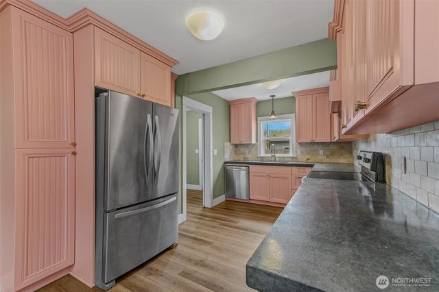 1044 Park Street, Woodland, WA 98674