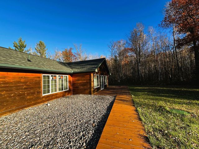 1353 State 371 NW, Backus, MN 56435