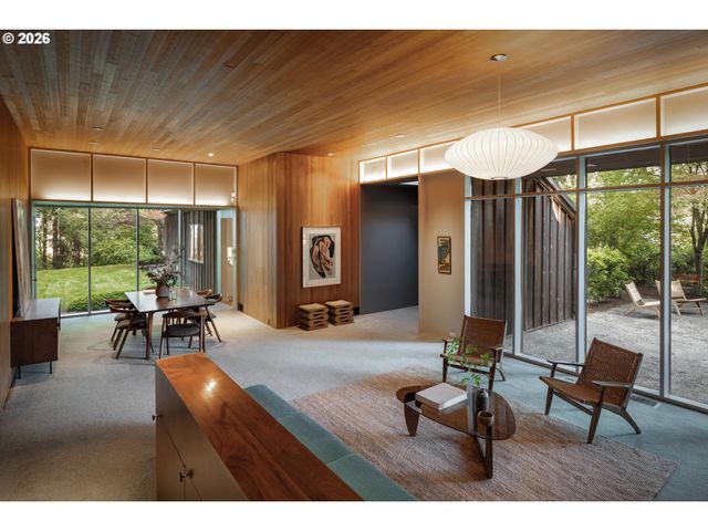 4645 Sw FAIRVIEW Blvd, Portland, OR 97221