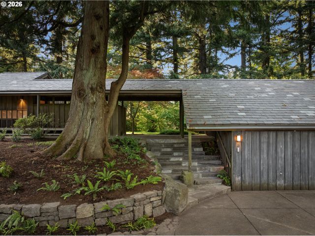 4645 Sw FAIRVIEW Blvd, Portland, OR 97221