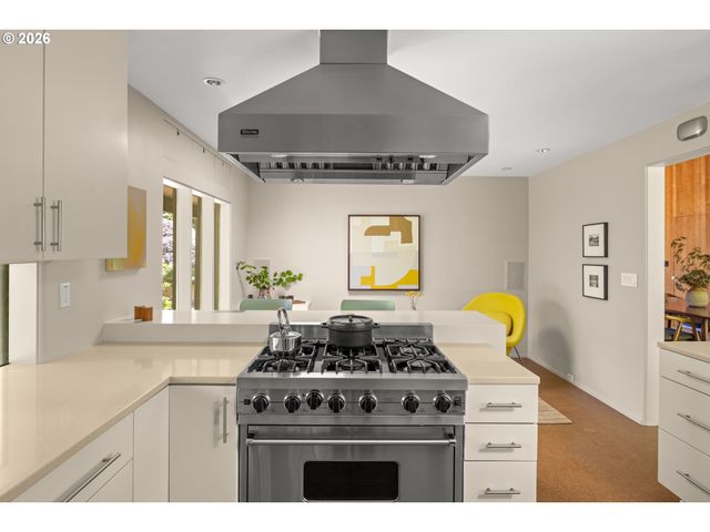 4645 Sw FAIRVIEW Blvd, Portland, OR 97221