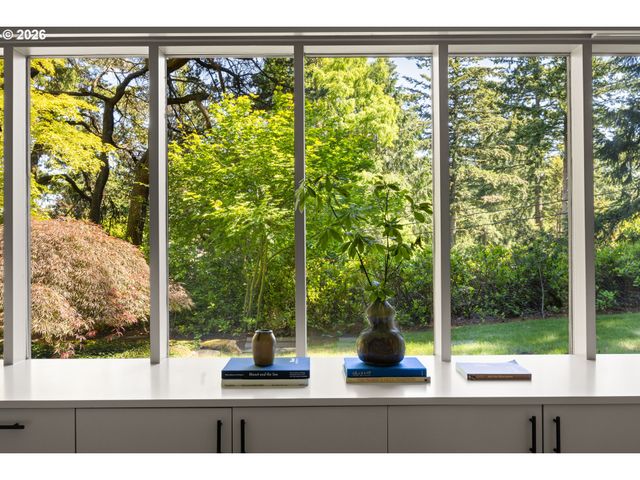 4645 Sw FAIRVIEW Blvd, Portland, OR 97221