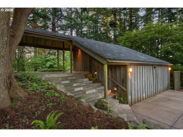 4645 Sw FAIRVIEW Blvd, Portland, OR 97221