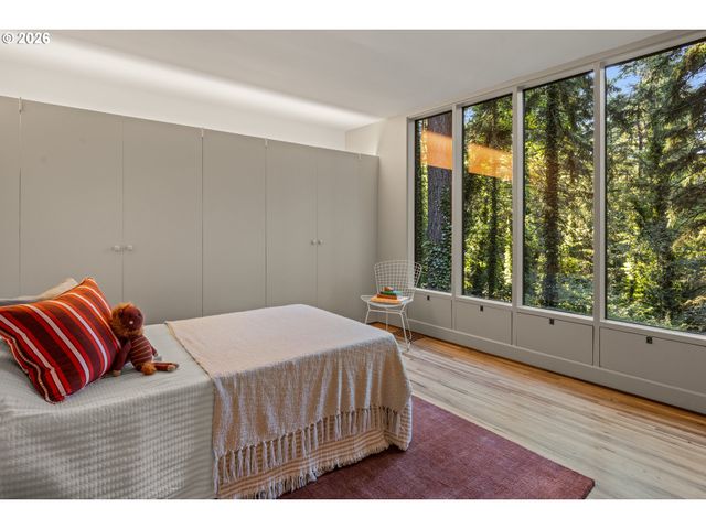 4645 Sw FAIRVIEW Blvd, Portland, OR 97221