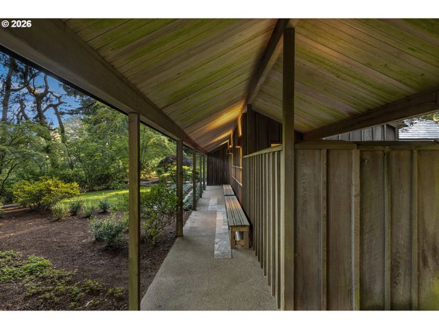 4645 Sw FAIRVIEW Blvd, Portland, OR 97221