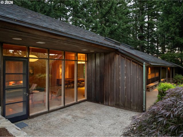 4645 Sw FAIRVIEW Blvd, Portland, OR 97221