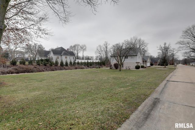 3500 Branchwood Drive, Quincy, IL 62305