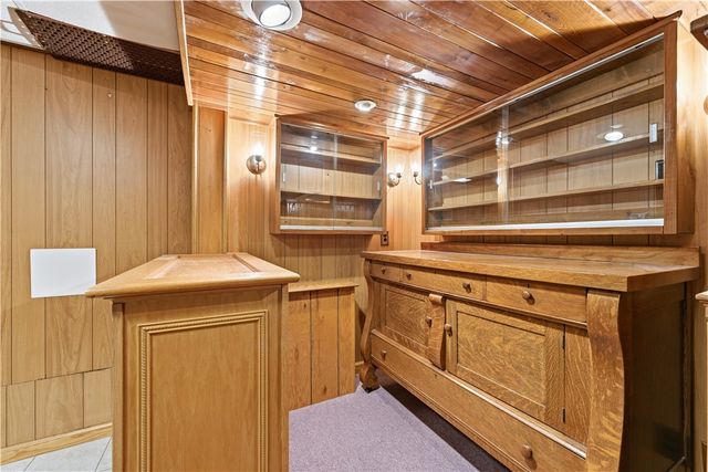 105 Adele Ave, Shaler, PA 15223