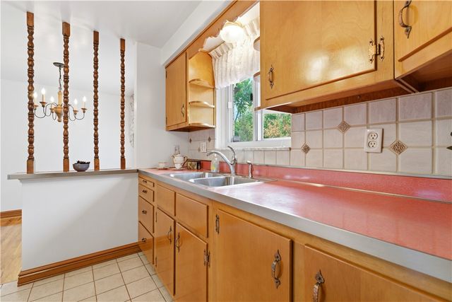 105 Adele Ave, Shaler, PA 15223