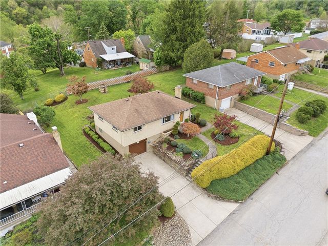 105 Adele Ave, Shaler, PA 15223