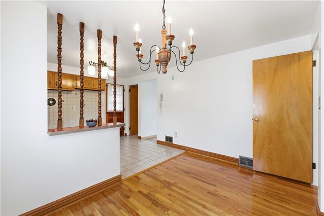 105 Adele Ave, Shaler, PA 15223