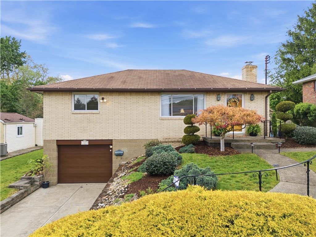 105 Adele Ave, Shaler, PA 15223