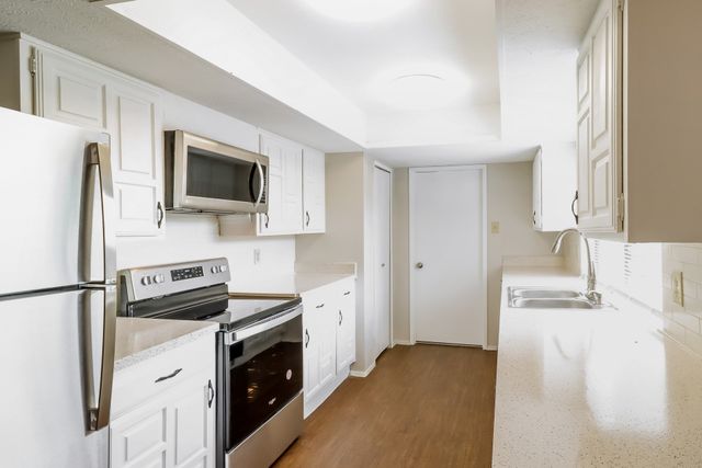 7254 Cloverglen Drive, Dallas, TX 75249