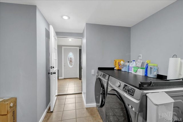 19 Saint Michaels Terrace, Carmel, NY 10512