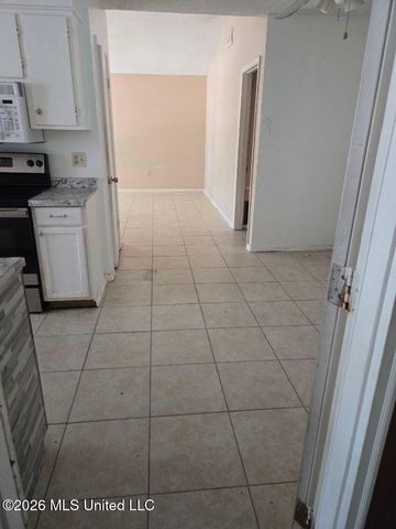 916 E Birch Drive, Gulfport, MS 39503