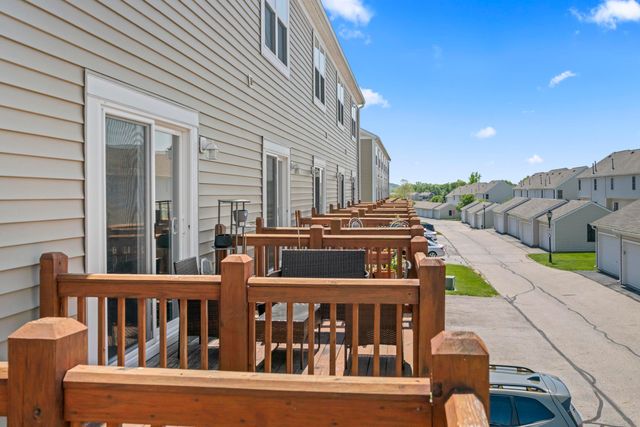 305 Laurel Creek Street, Pickerington, OH 43147