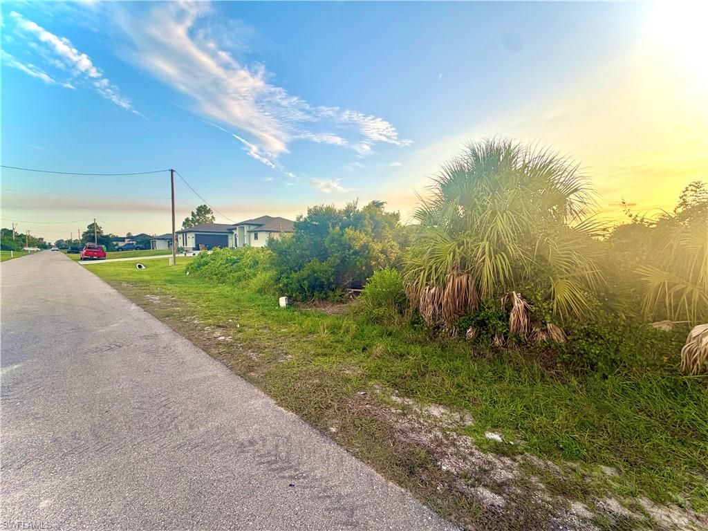 1015 Lee AVE, LEHIGH ACRES, FL 33972 — photo 2