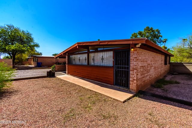 5225 E 5th Street, Tucson, AZ 85711