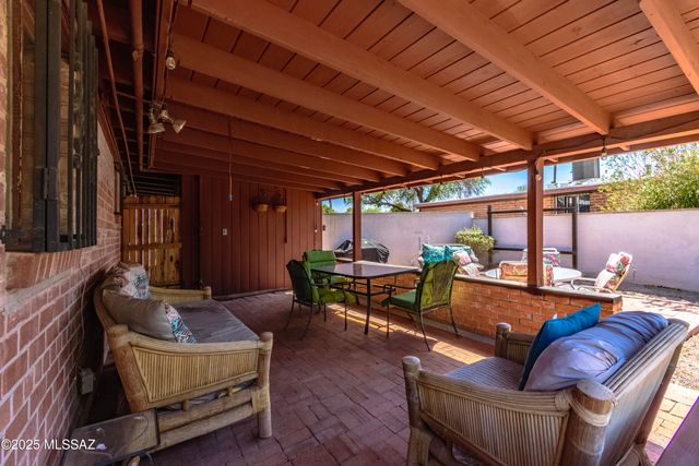 5225 E 5th Street, Tucson, AZ 85711