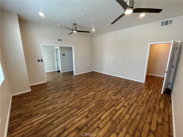 501 W Maple Avenue, Orange, CA 92868