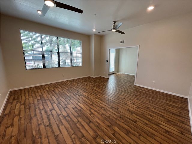 501 W Maple Avenue, Orange, CA 92868